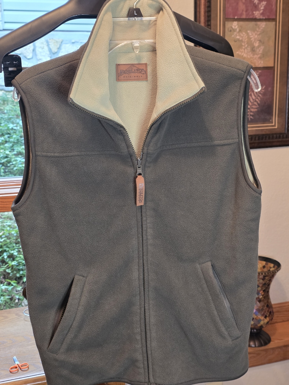 Pendleton Originals Mens Vintage Olive Green Gray Reversible Fleece Vest, Sz Lg